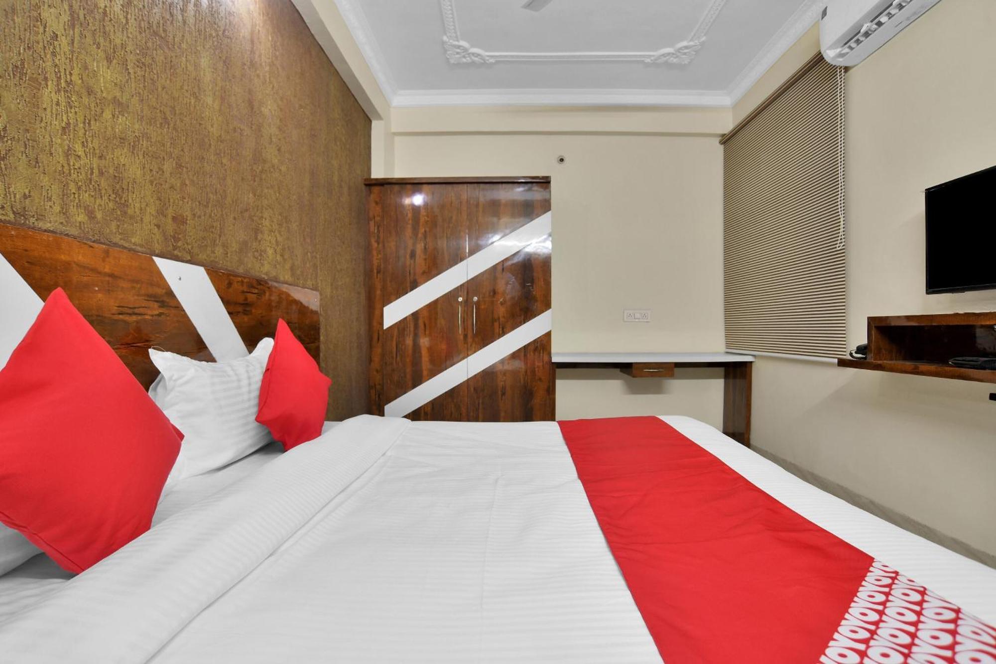 Hotel O Zodiac 印多尔 外观 照片
