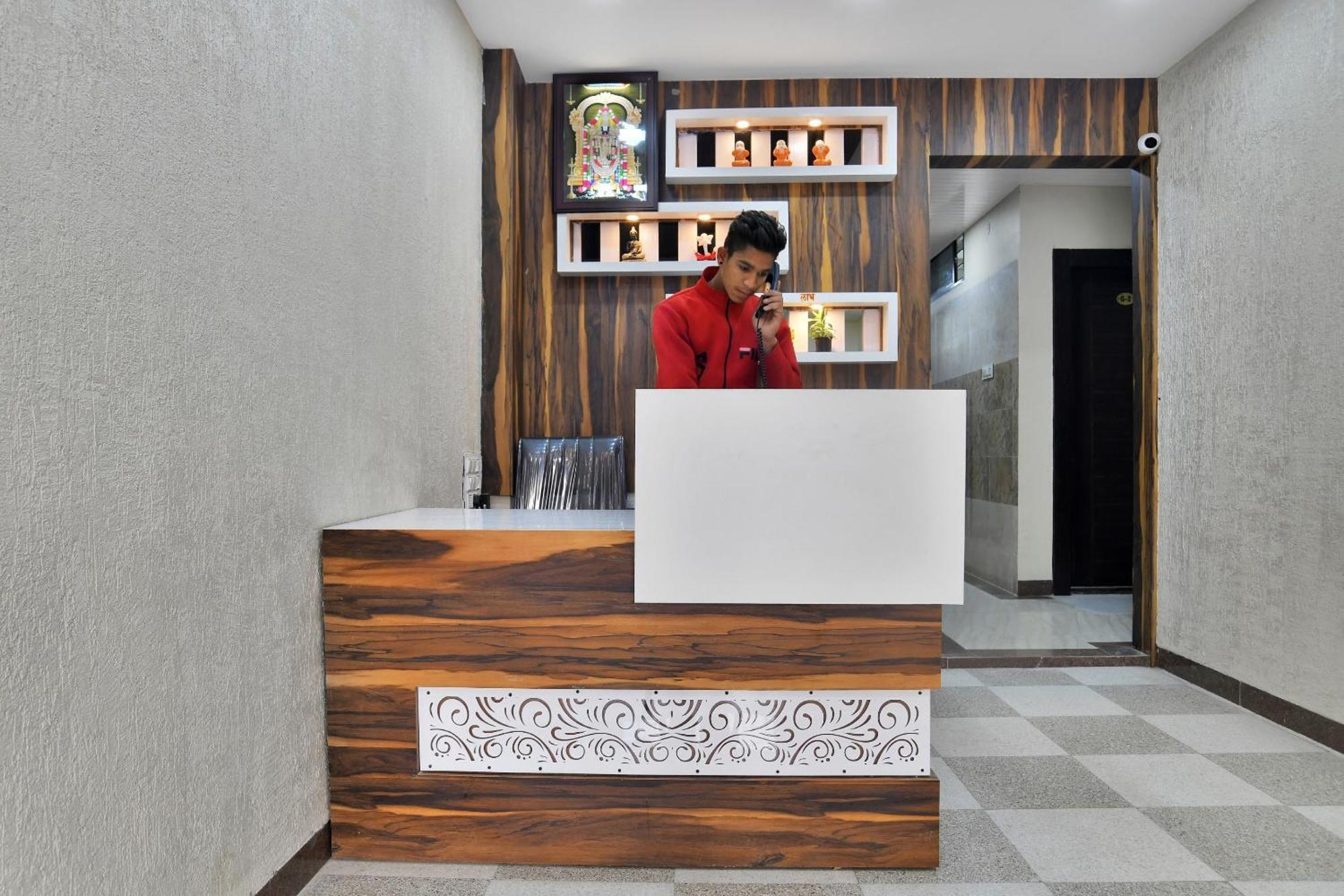 Hotel O Zodiac 印多尔 外观 照片